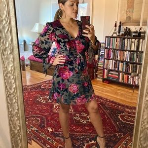 Amanda Uprichard 🖤♥️💜 floral velvet long sleeves mini . Size S. New with tags.